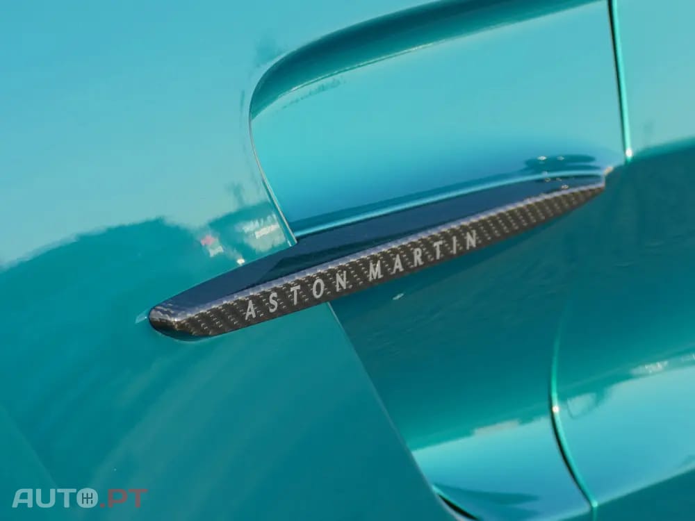 Aston Martin Vantage Coupé V8