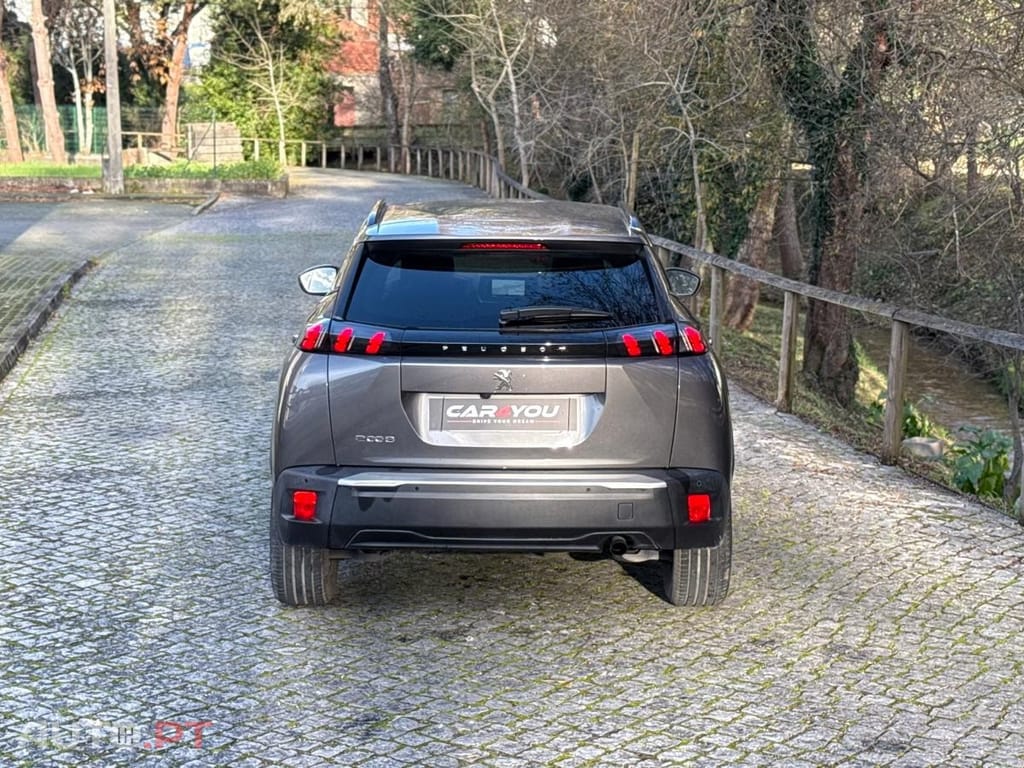 Peugeot 2008 1.2 PureTech Allure
