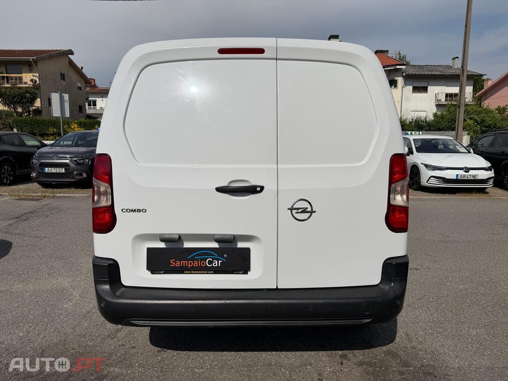 Opel Combo 1.5 D L2H1 Enjoy 102Cv | CARPLAY | IVA DEDUTÍVEL