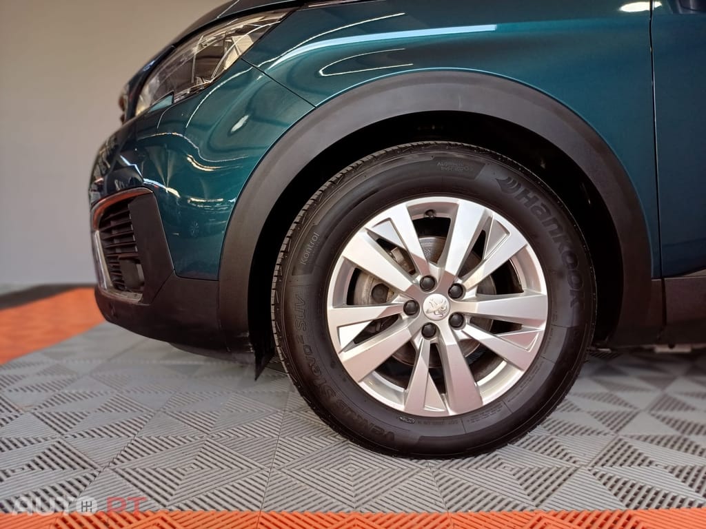 Peugeot 5008 1.2 PureTech Allure EAT8