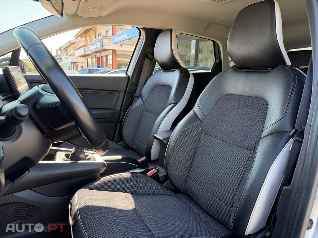 Renault Captur 1.0 TCe Techno Bi-Fuel