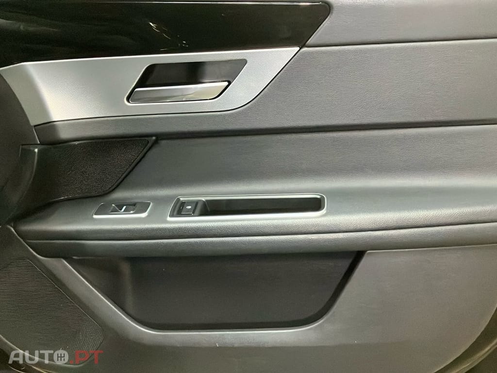 Jaguar XF 2.0 D Pure Aut.