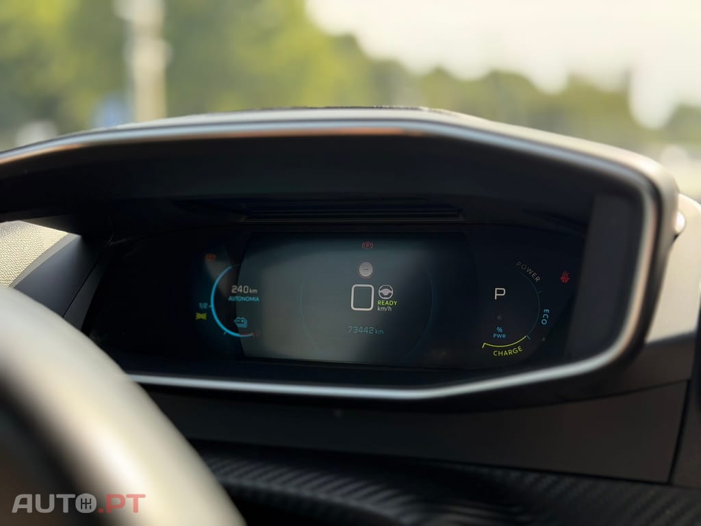 Peugeot E-2008 50 kWh GT