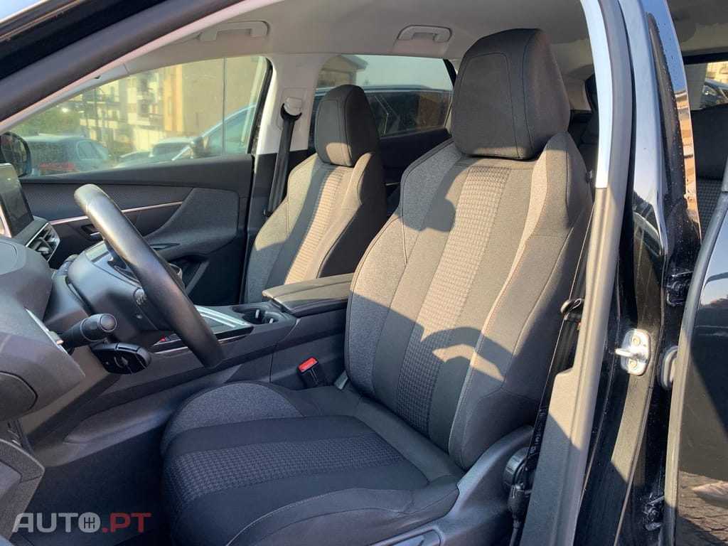 Peugeot 3008 1.5 BlueHDi Active