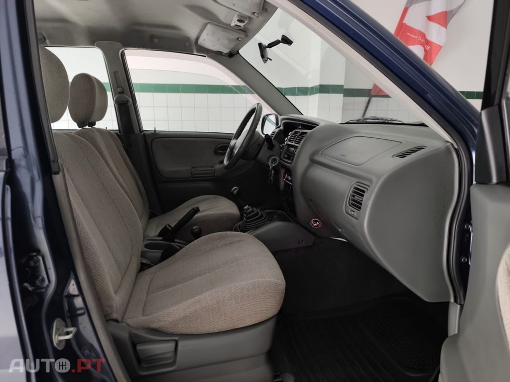 Suzuki Grand Vitara Metal Top 2.0 TDi