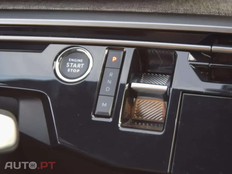 Peugeot 3008 1.2 Hybrid Allure e-DCS6