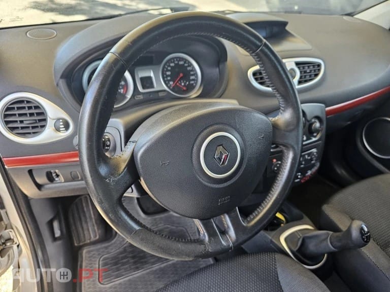 Renault Clio 1.2 16V Rip Curl