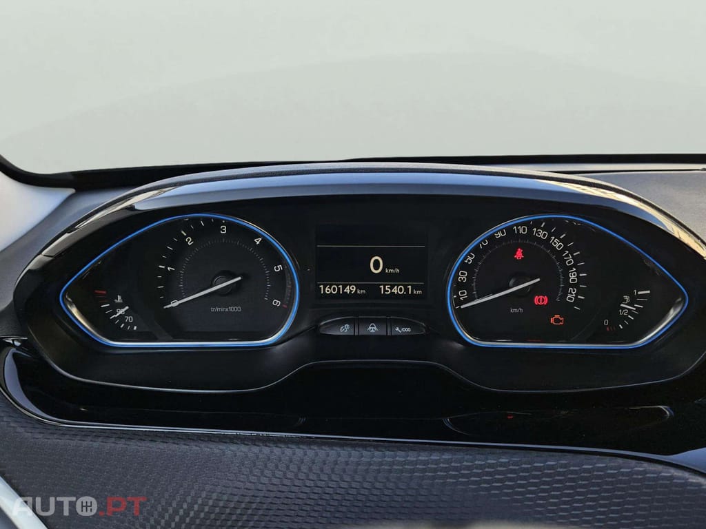 Peugeot 2008 1.6 e-HDi Allure