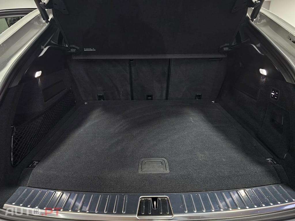 Porsche Cayenne E-Hybrid Black Edition