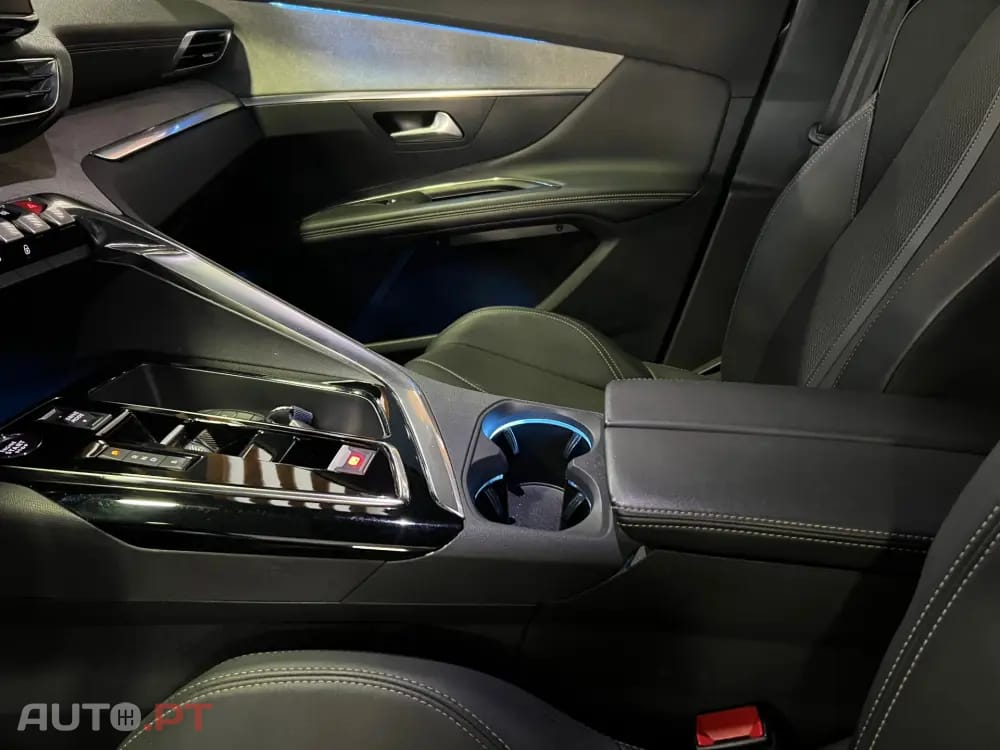 Peugeot 3008 1.6 Hybrid GT Pack e-EAT8