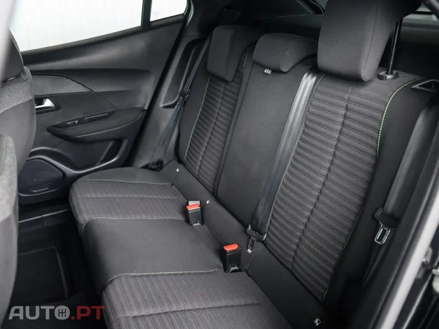 Peugeot 2008 1.2 PureTech Style