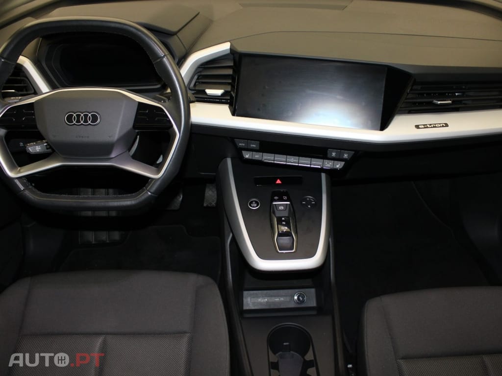 Audi Q4 E-Tron 35 S-LINE I.V.A DEDUTÍVEL