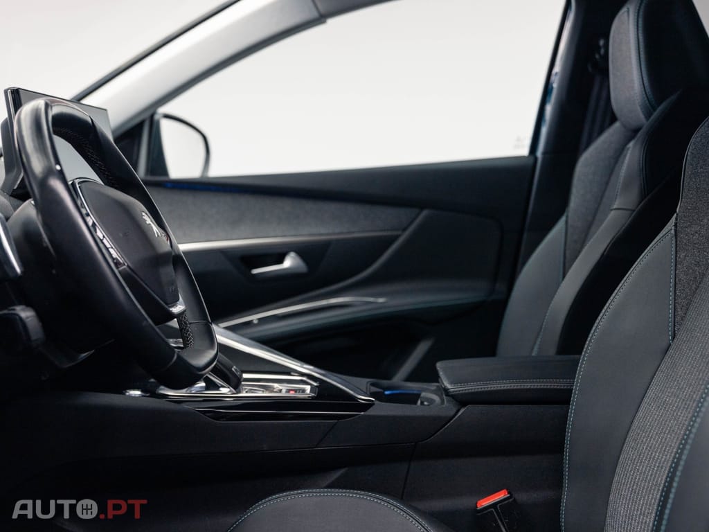 Peugeot 3008 1.5 BlueHDi Allure EAT8