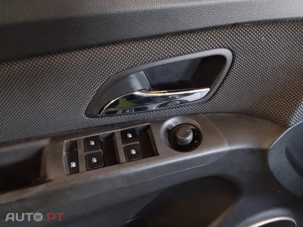 Chevrolet Cruze 1.7 VCDi LT