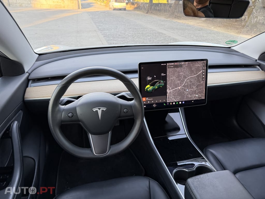 Tesla Model 3 Standard Range Plus RWD