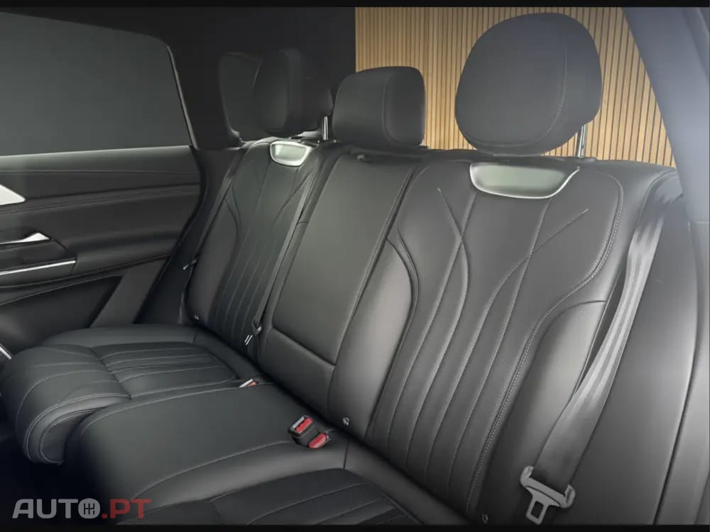 XPeng G9 98 kWh AWD Performance + Pack Premium