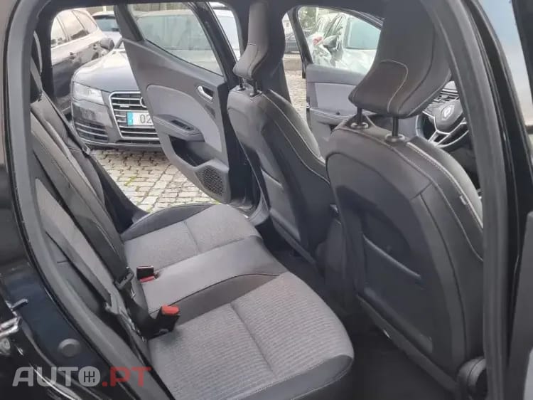 Renault Clio LUTECIA