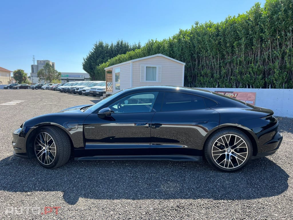 Porsche Taycan 4S