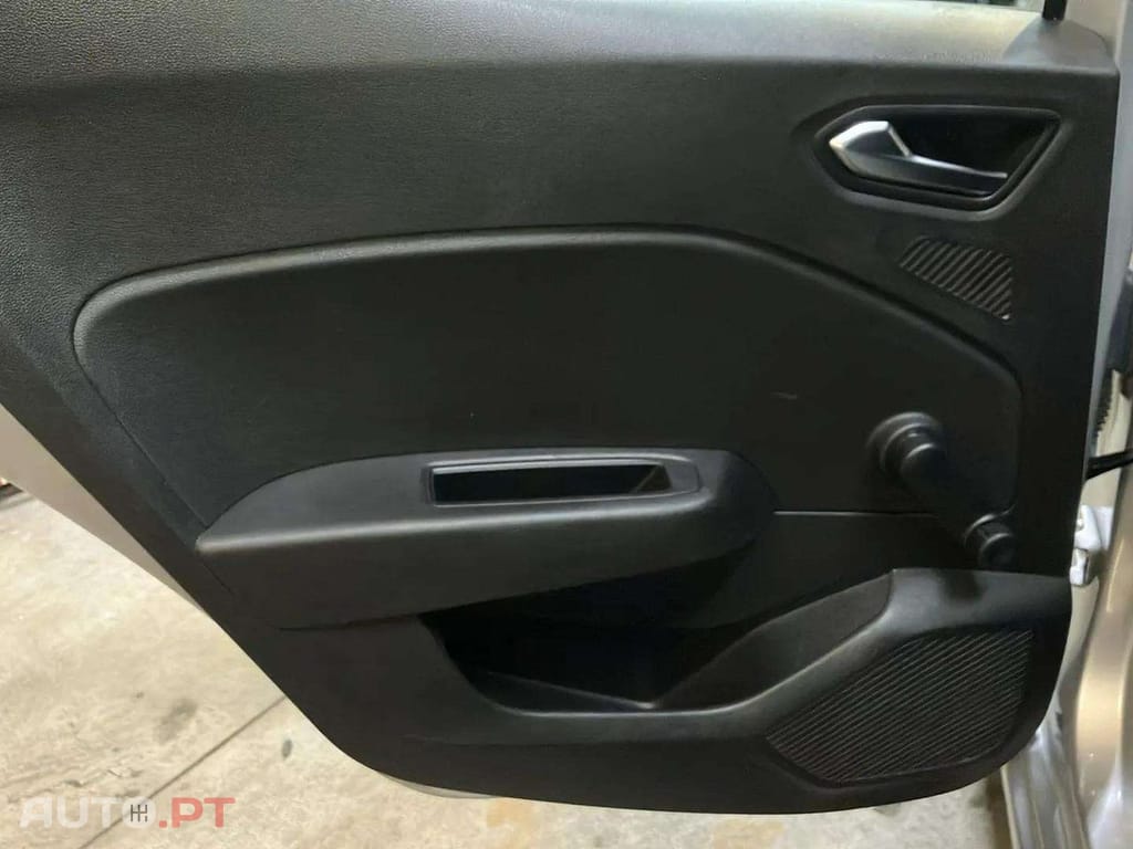 Renault Clio 1.6 E-Tech Intens