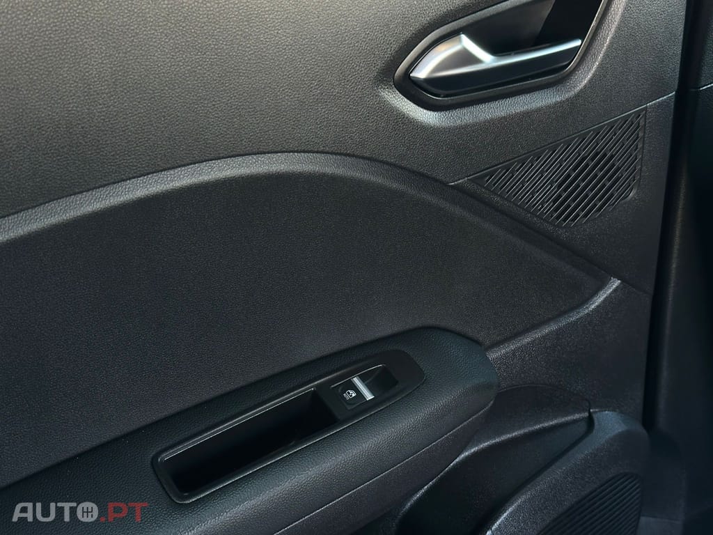 Renault Captur 1.0 TCe Techno Bi-Fuel