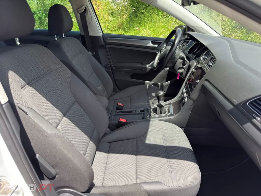Volkswagen Golf 1.0 TSI R-Line