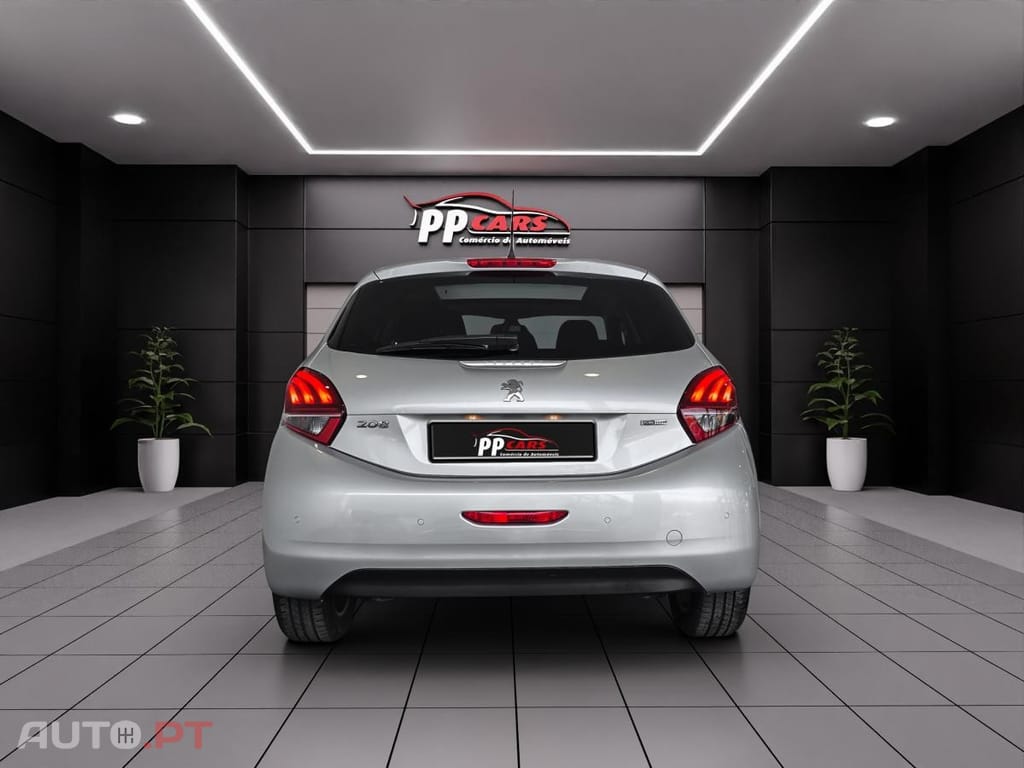 Peugeot 208 1.2 PureTech Signature