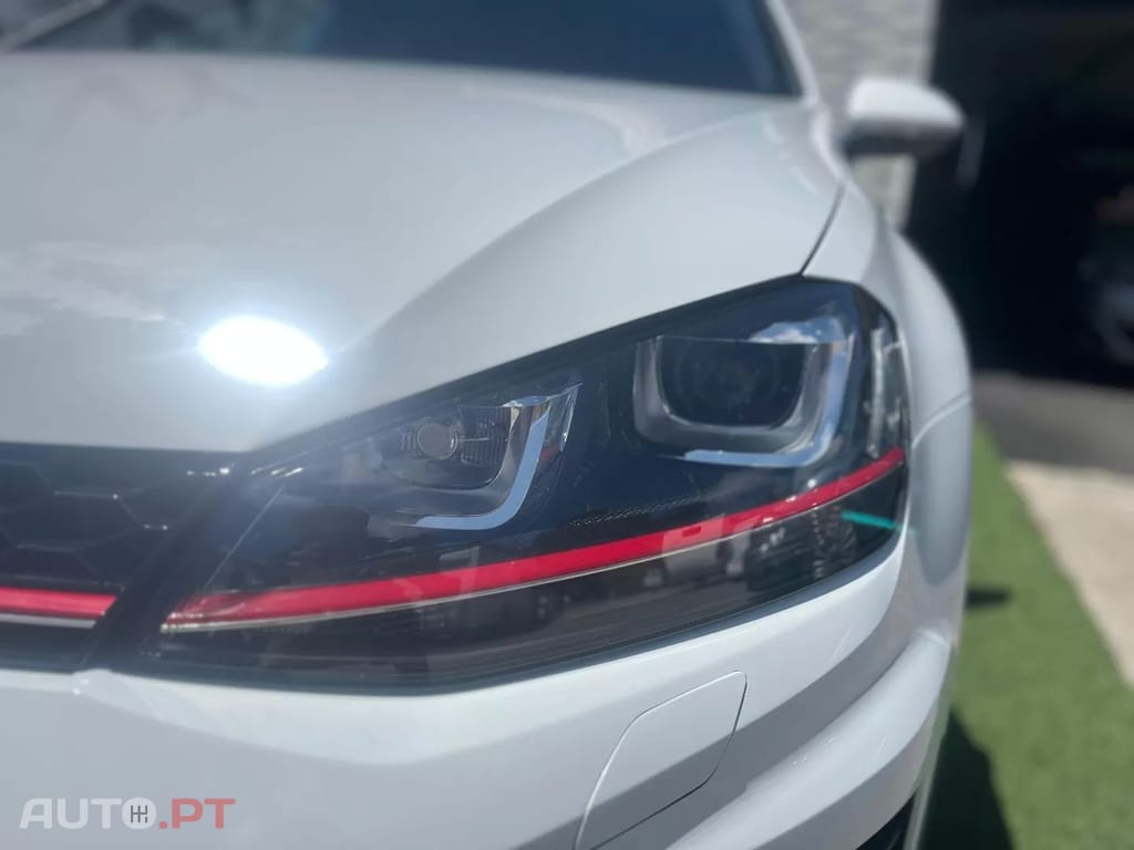 Volkswagen Golf GTI BlueMotion DSG