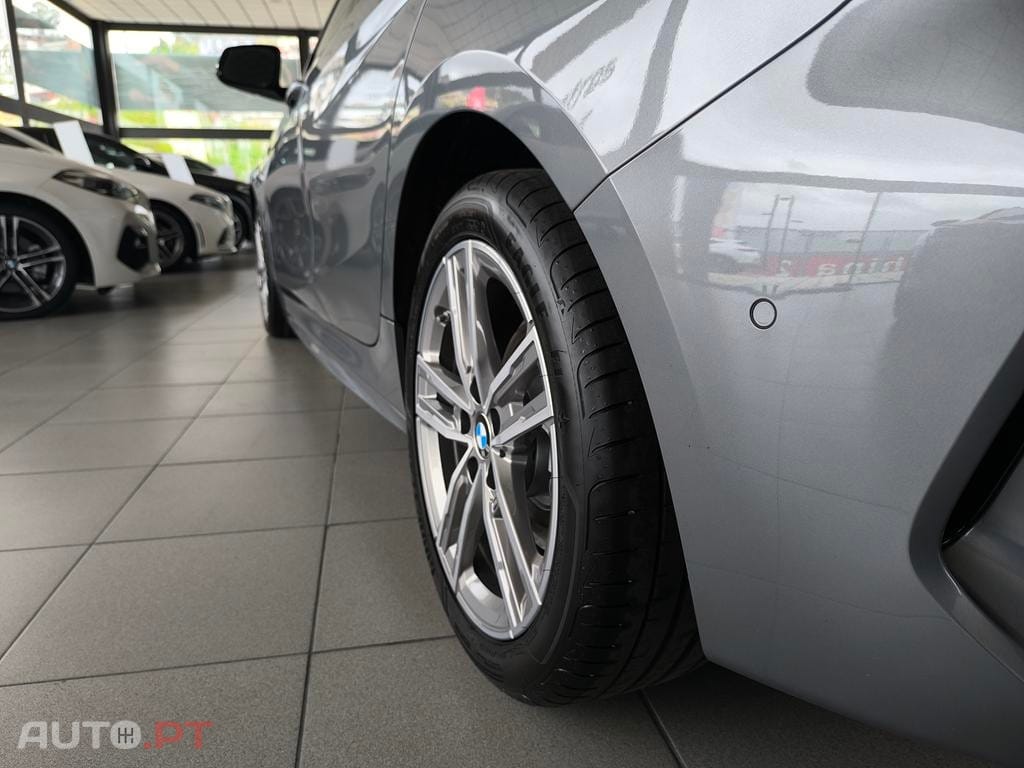 BMW 116 d Pack Desportivo M Auto