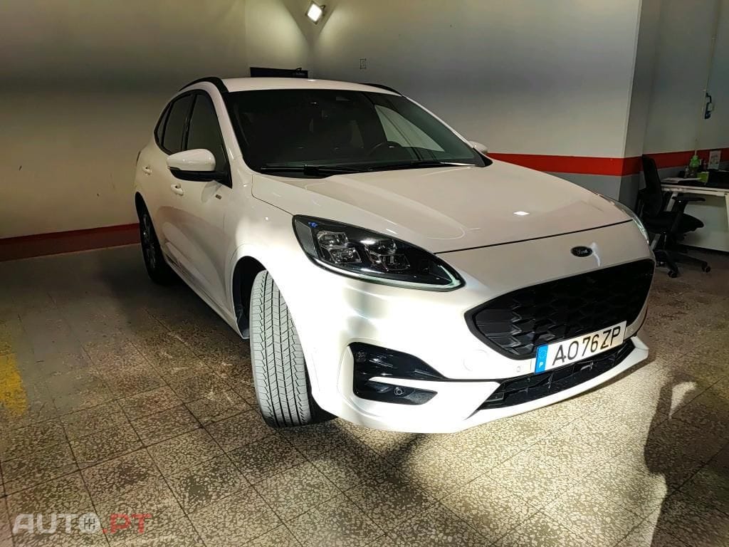 Ford Kuga 2.5 PHEV ST-Line X