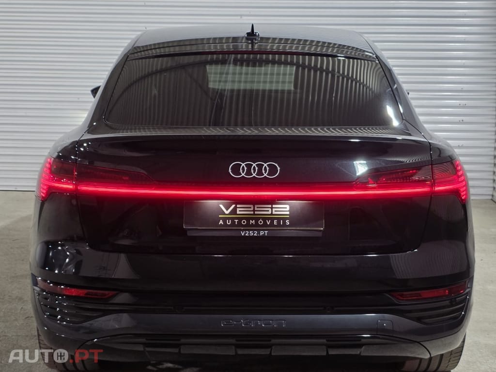 Audi Q8 E-Tron 55 quattro Advanced