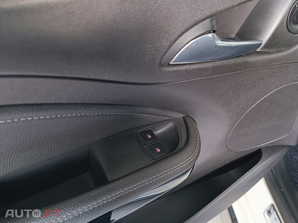 Opel Adam 1.0 S&S Rocks