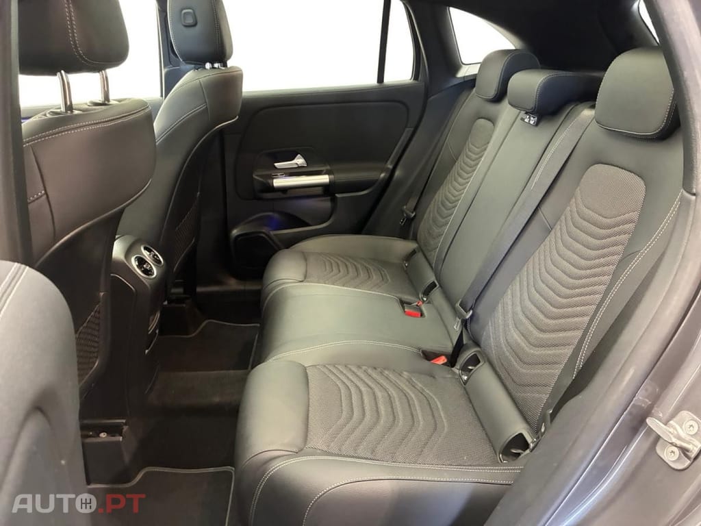 Mercedes-Benz GLA 250 e Business Line 8G-DCT
