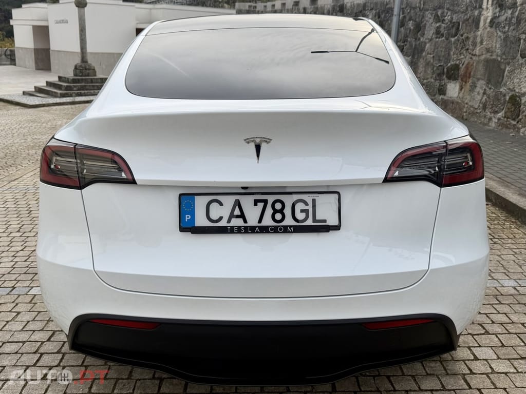 Tesla Model Y Standard
