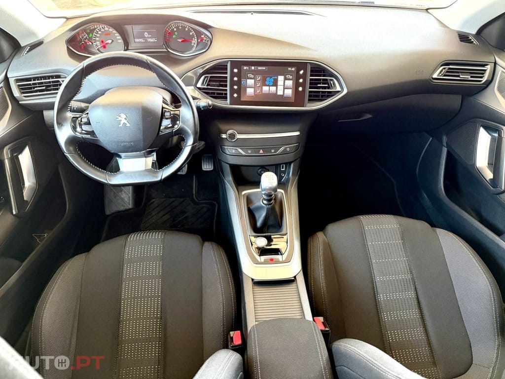 Peugeot 308 1.2 PureTech Allure Faróis Full LED
