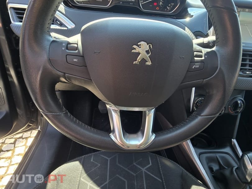 Peugeot 2008 1.2 PureTech Style