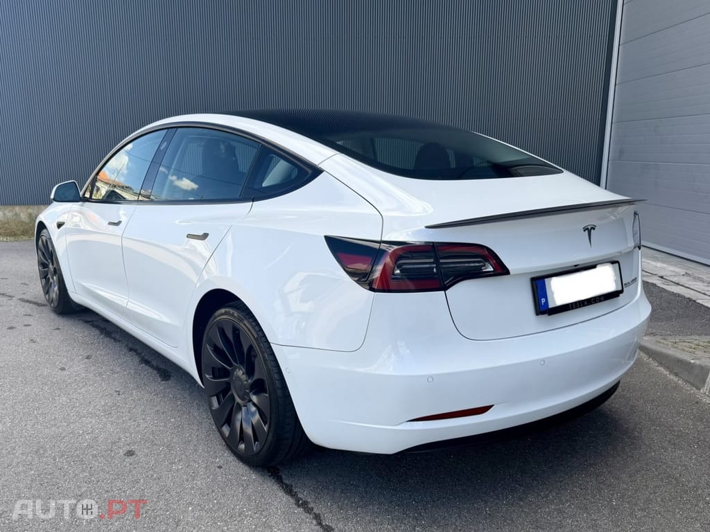 Tesla Model 3 Performance Dual Motor AWD — fotografia 13