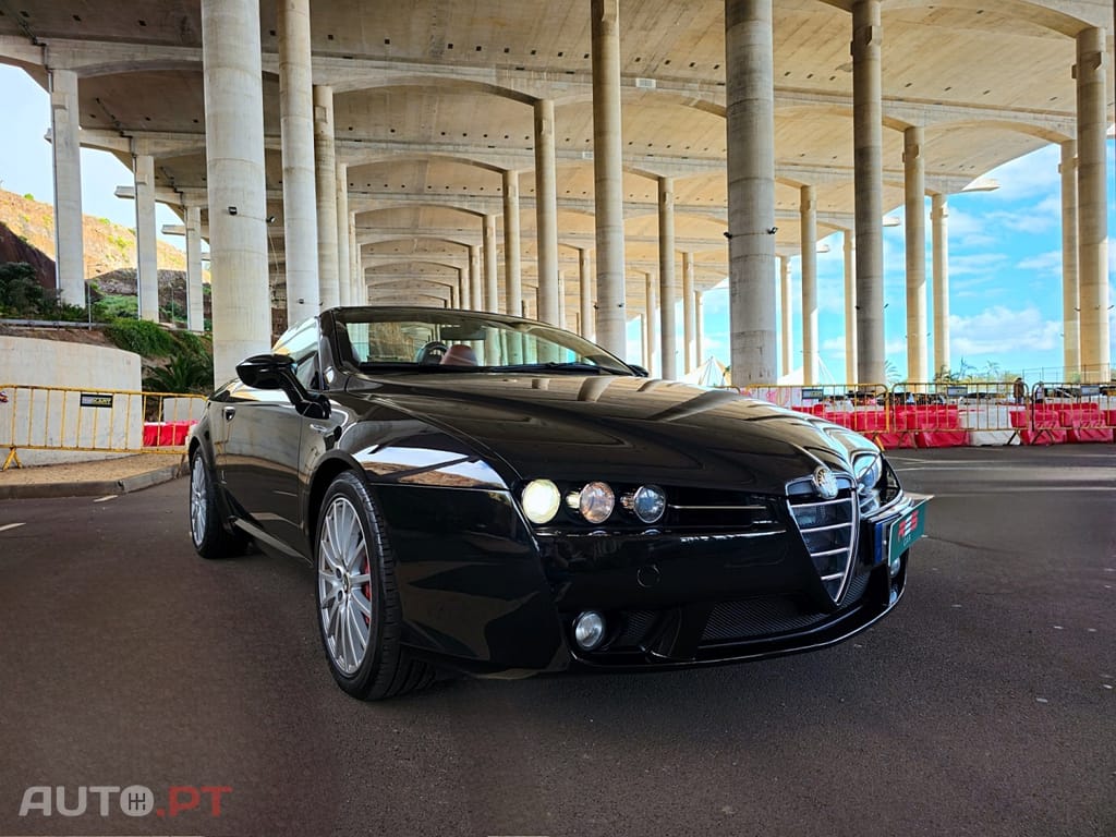 Alfa Romeo Spider 2.2 JTS 16V