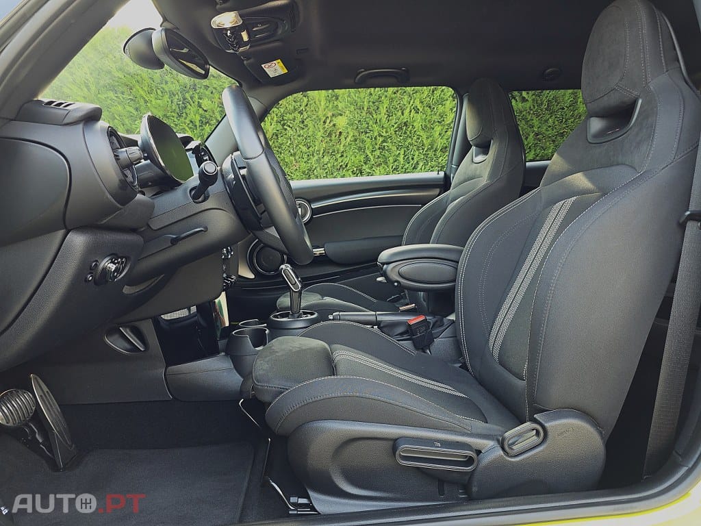 MINI John Cooper Works 3 Portas