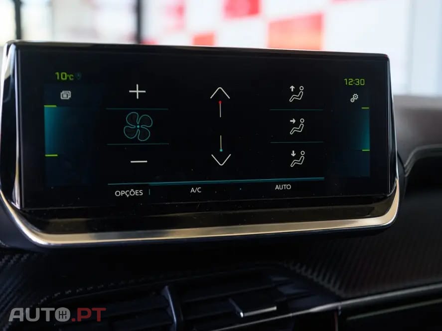 Peugeot E-2008 50 kWh GT Pack