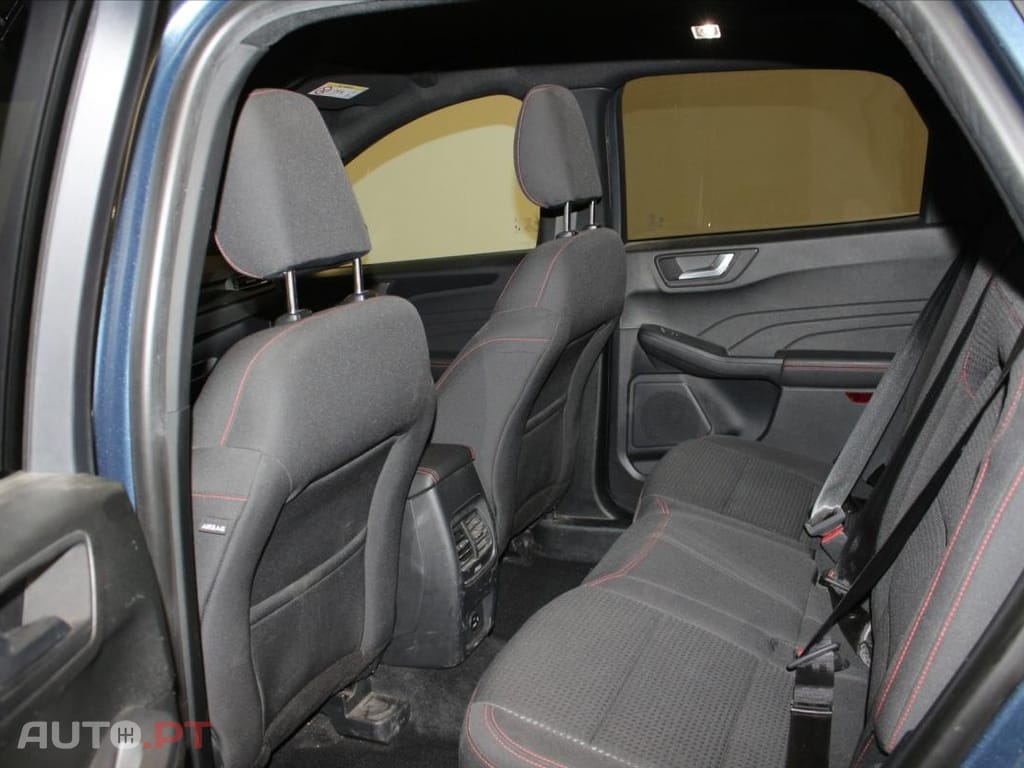Ford Kuga 2.5 FHEV ST-Line