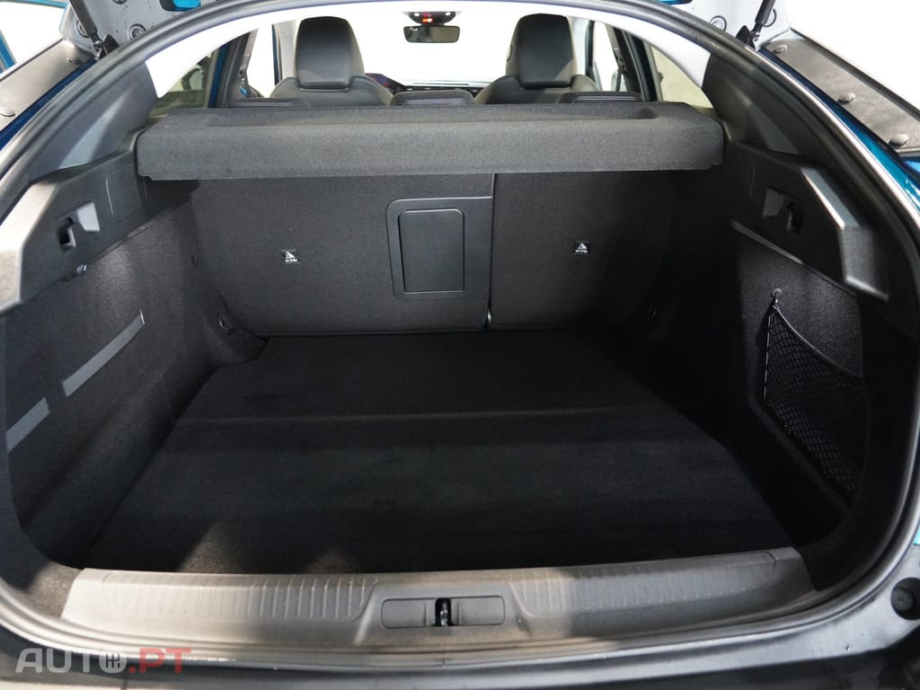 Peugeot 408 1.2 PureTech Allure EAT8