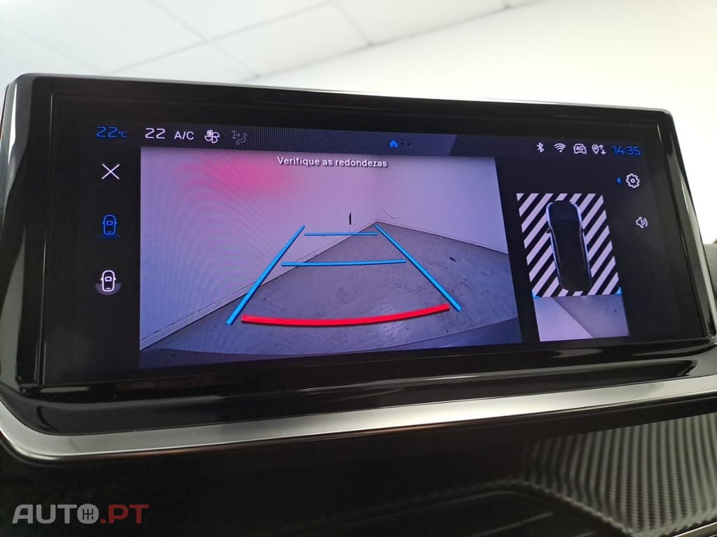 Peugeot E-2008 Active