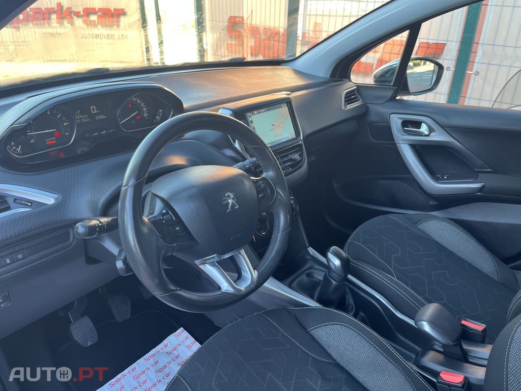 Peugeot 2008 1.2 PureTech Style