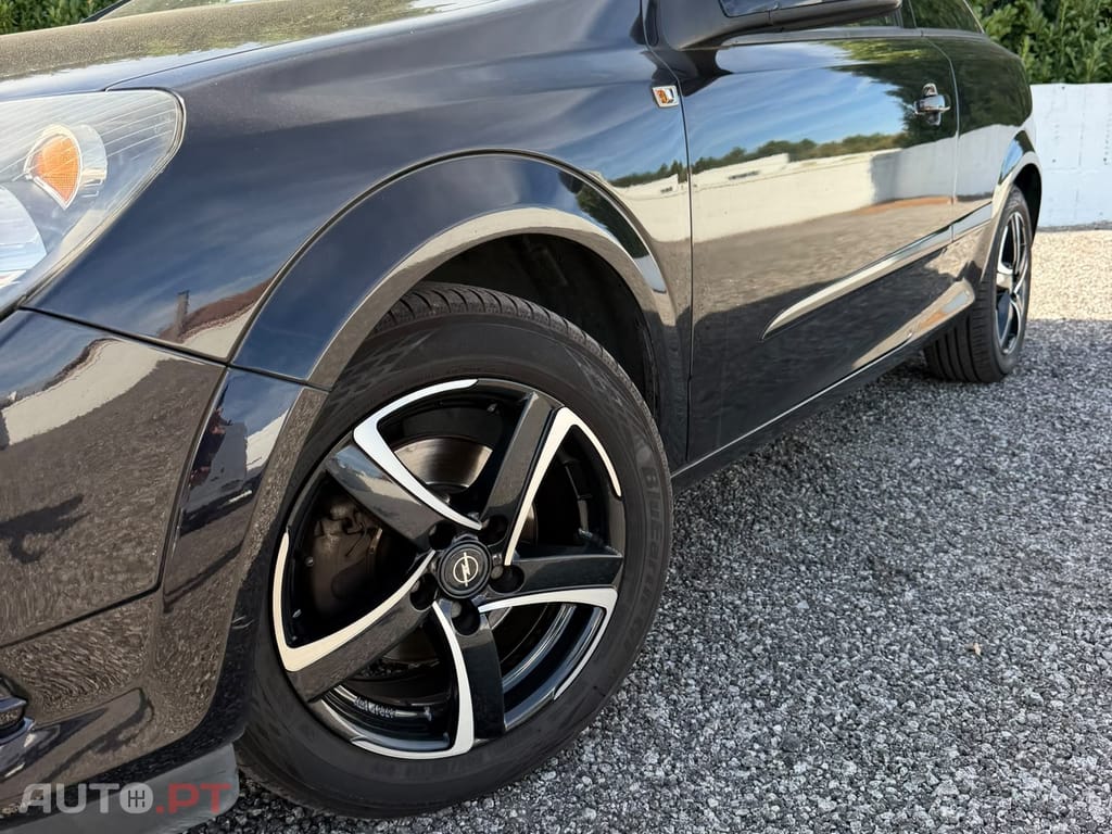 Opel Astra GTC 1.3 CDTi