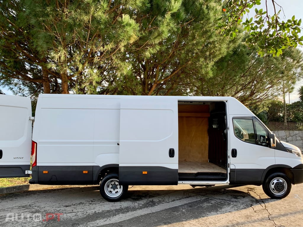 Iveco Daily 3.0 35S15V 4100 18m3