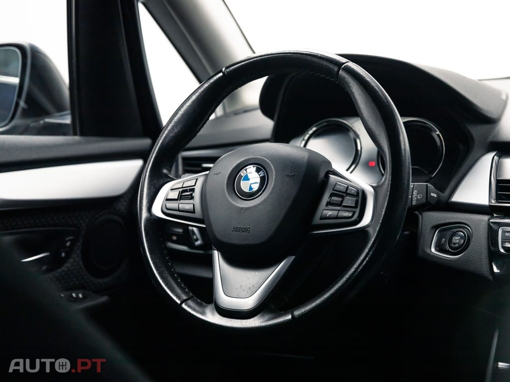 BMW 218 i Advantage Auto