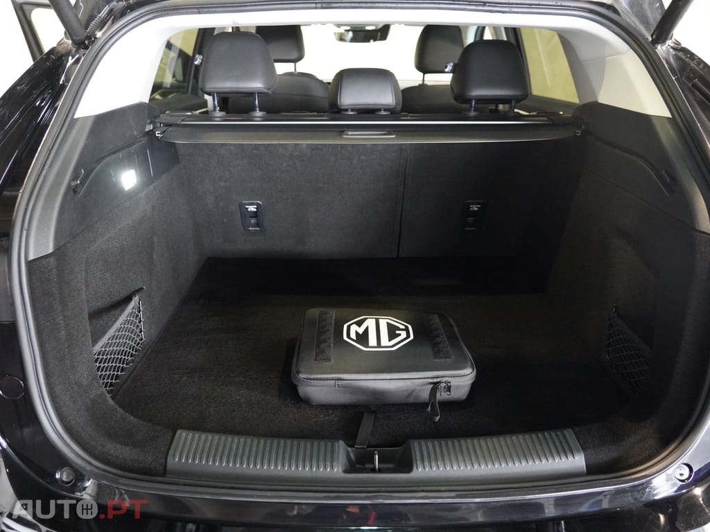MG HS Luxury