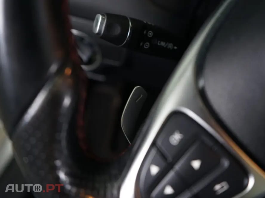 Mercedes-Benz CLA 180 d Shooting Brake AMG Line Aut.