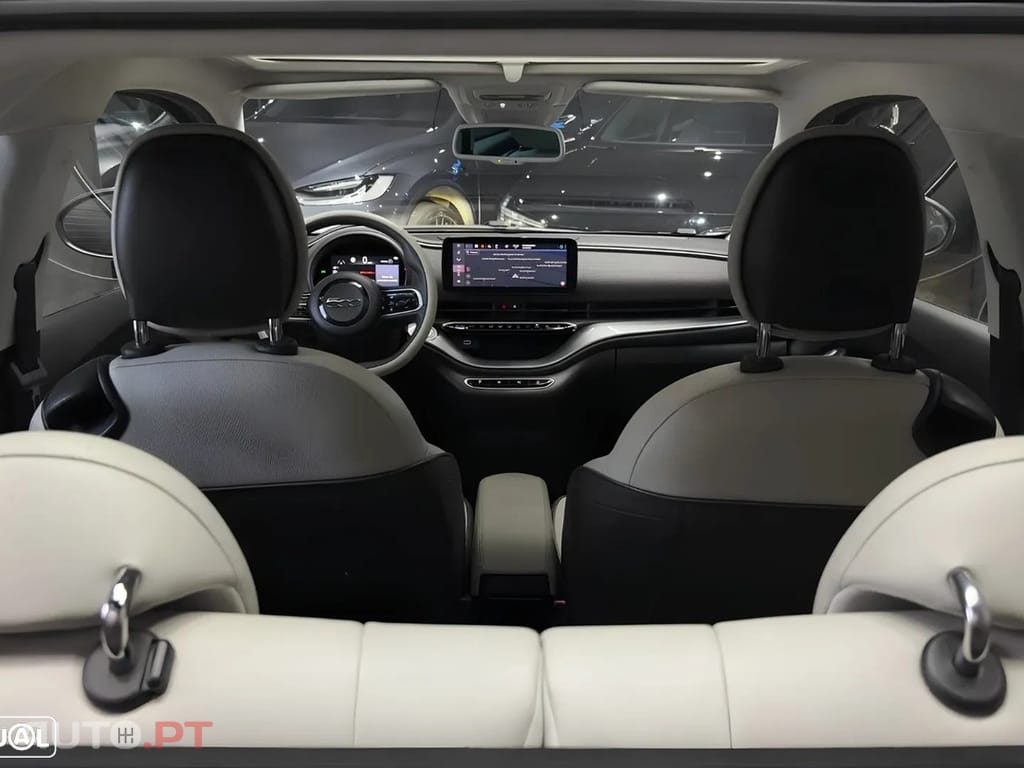 Fiat 500e La Prima