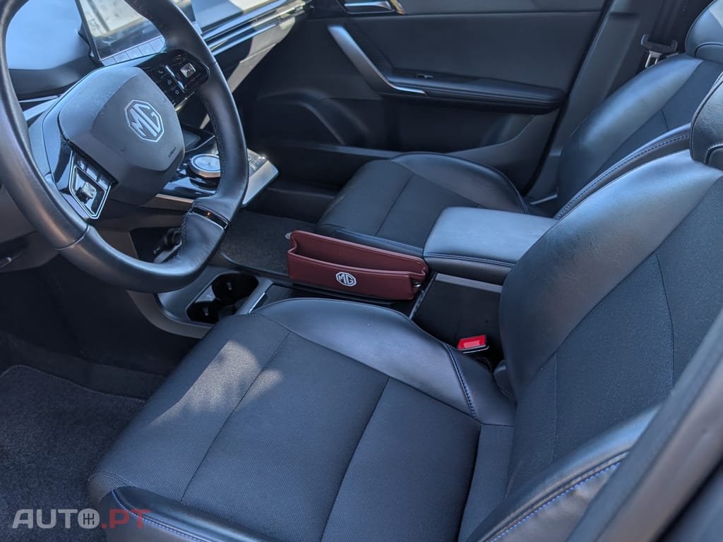 MG MG4 Luxury Long Range 64 kWh